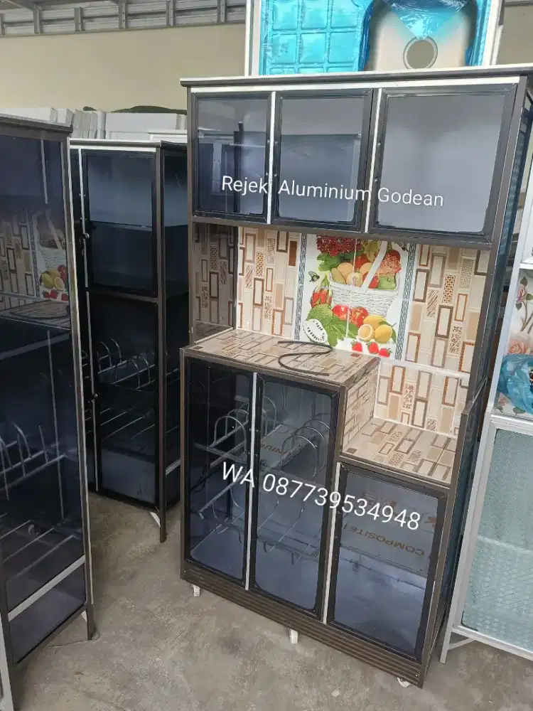 Rak piring rangka hitam 3 pintu roda 6