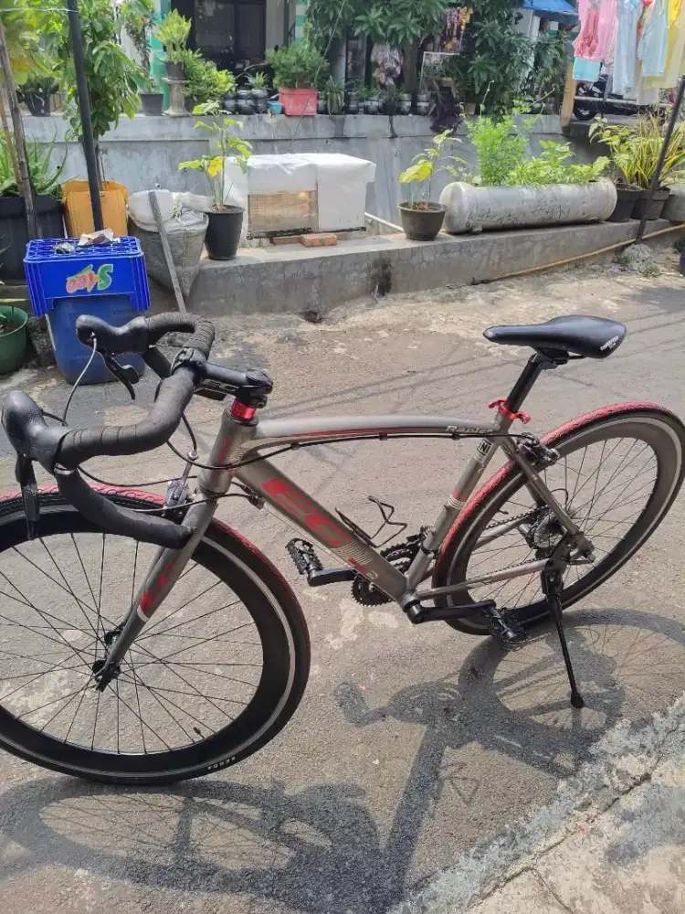 dijual sepeda merk evergreen jarang pakai dan terawat