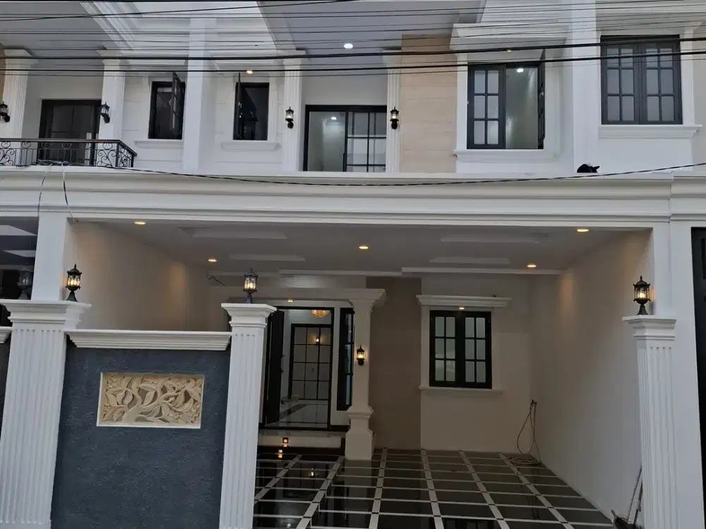 Rumah Classic Mewah Dekat Toll Pasar Rebo Jakarta Timur