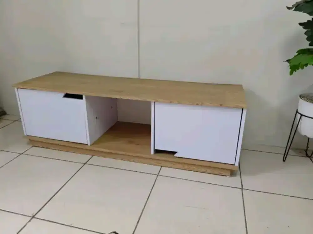 furniture meja tv 400rts ambil lokasi