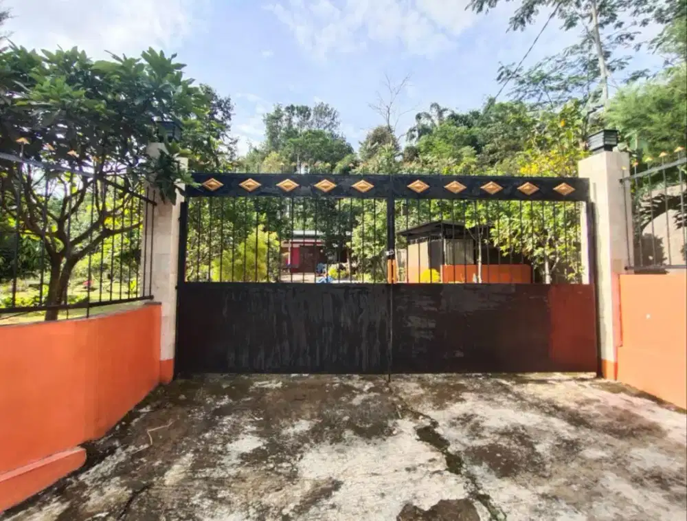 Jual tanah lokasi desa Plumbon Tawangmangu lt 1200m hrg 1Mtd nego