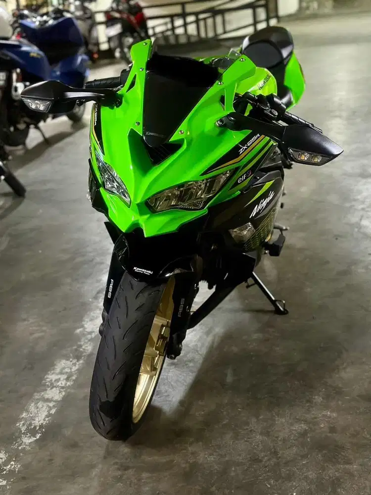 Zx 2021 ABS pemkaian Pribadi