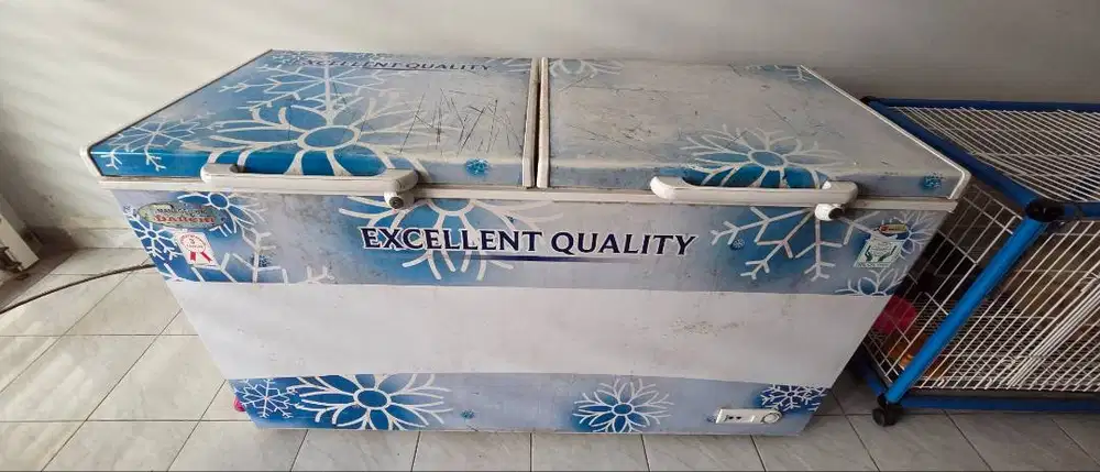 DAIMITSU freezer 2 pintu 520 P