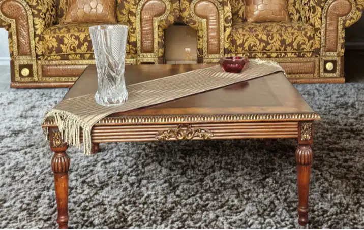 Meja Da Vinci ruang tamu