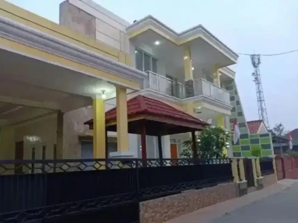 Rumah Mewah Luas Tanah 300 Meter di Swatantra Jatiasih - Pekayon