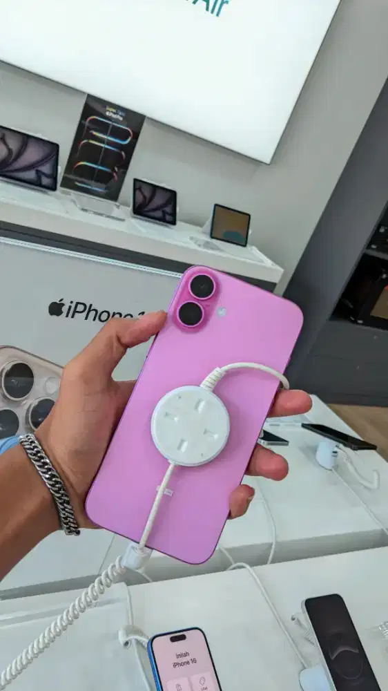 Promo Kredit iPhone 16 Plus Spesial Bunga 0%