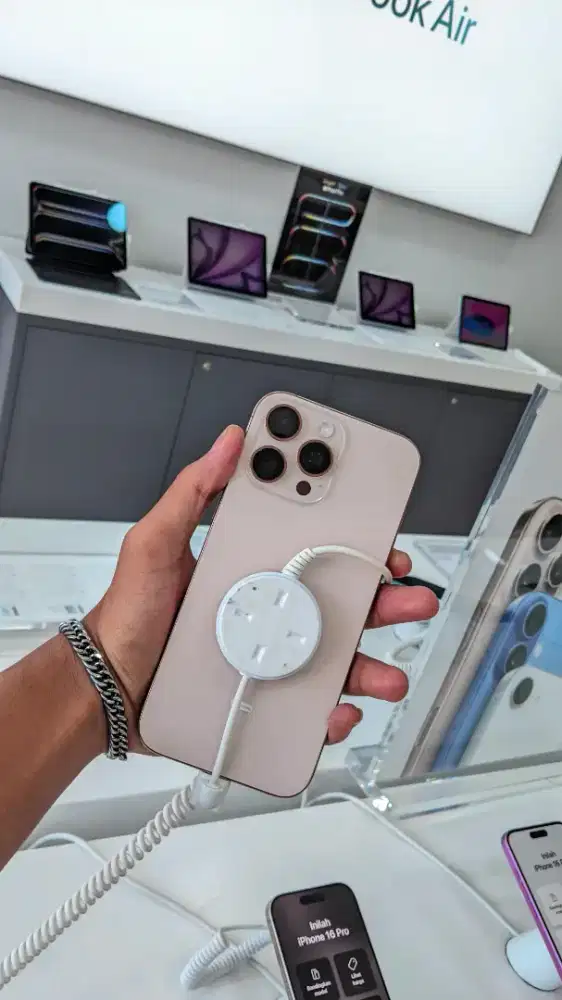 Promo Kredit iPhone 16 Promax Spesial Bunga 0%