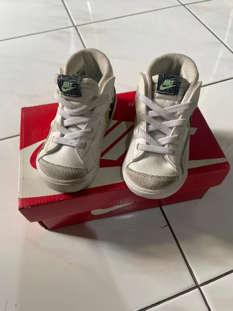 Nike Blazer Mid ’77 Toddler – White Volt Black