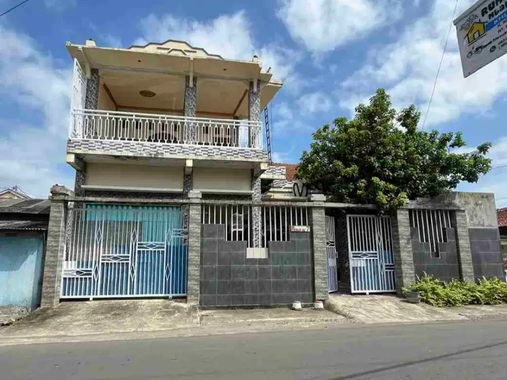 RUMAH BAGUS 2 LANTAI PUSAT KOTA CILACAP FULL FURNITURE