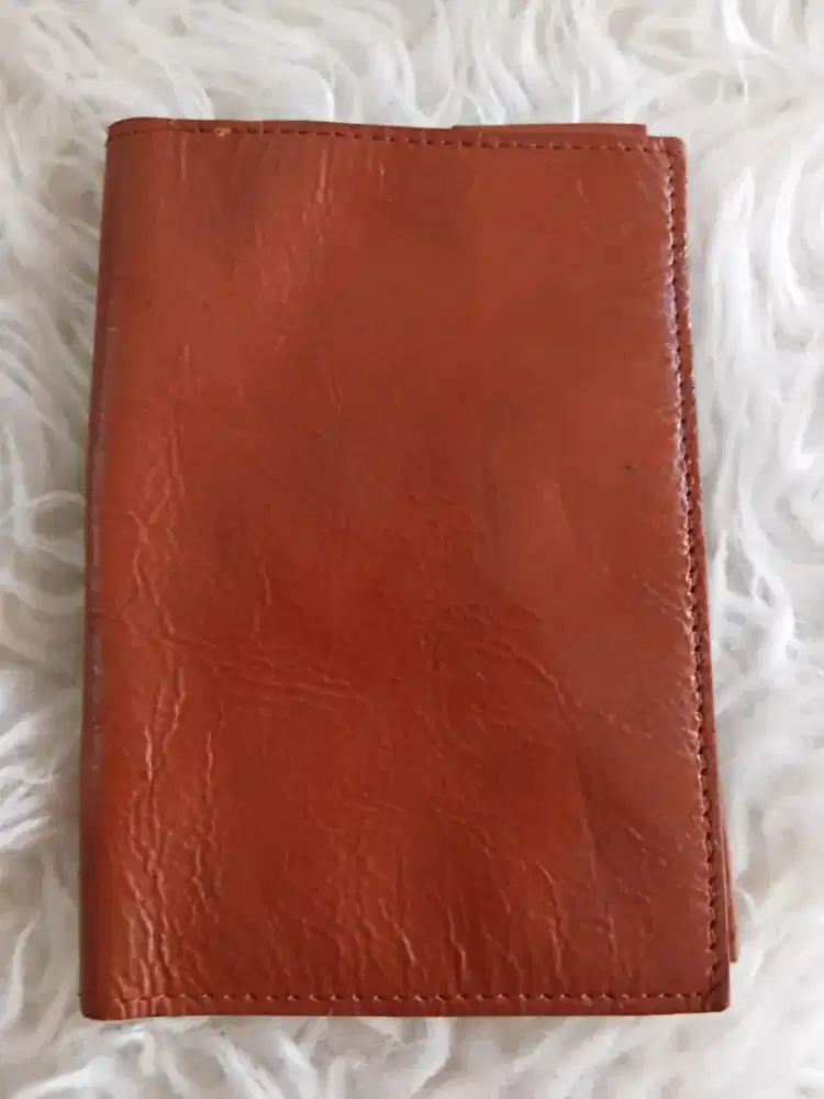 Preloved Dompet/tmpat  passport kulit asli mulus banget