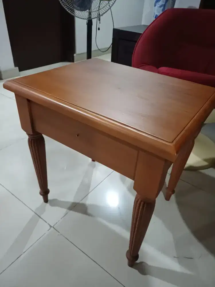 Meja nakas nightstand meja sudut