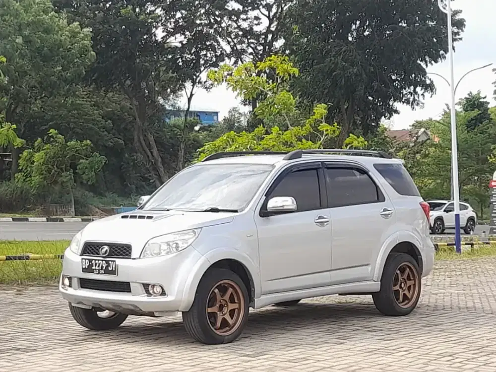 TOYOTA RUSH S AUTOMETIC BISA KELUAR BATAM TERIMA PAJAK BARU PLAT BARU