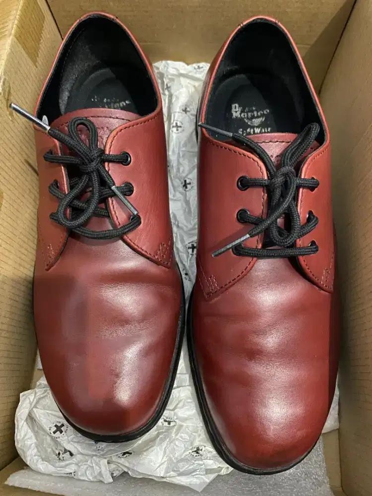 Dr martens cavendish cherry red size 43 fullset with box and tag