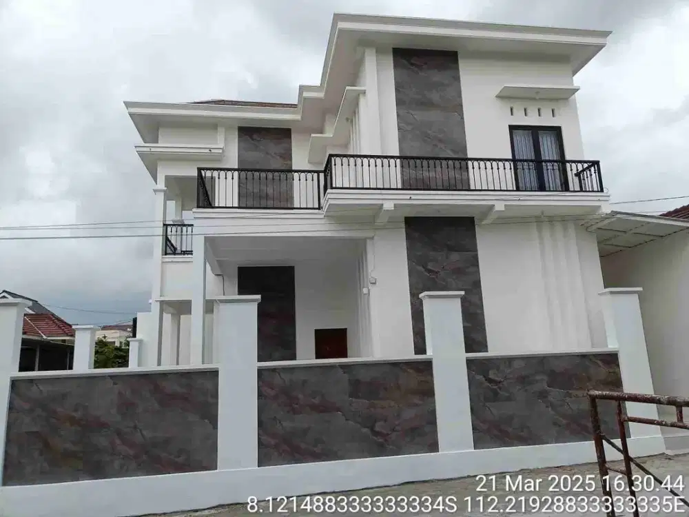 Jual Murah, Rumah Baru Full Furnish, dekat Pemkab Blitar & Alun Alun