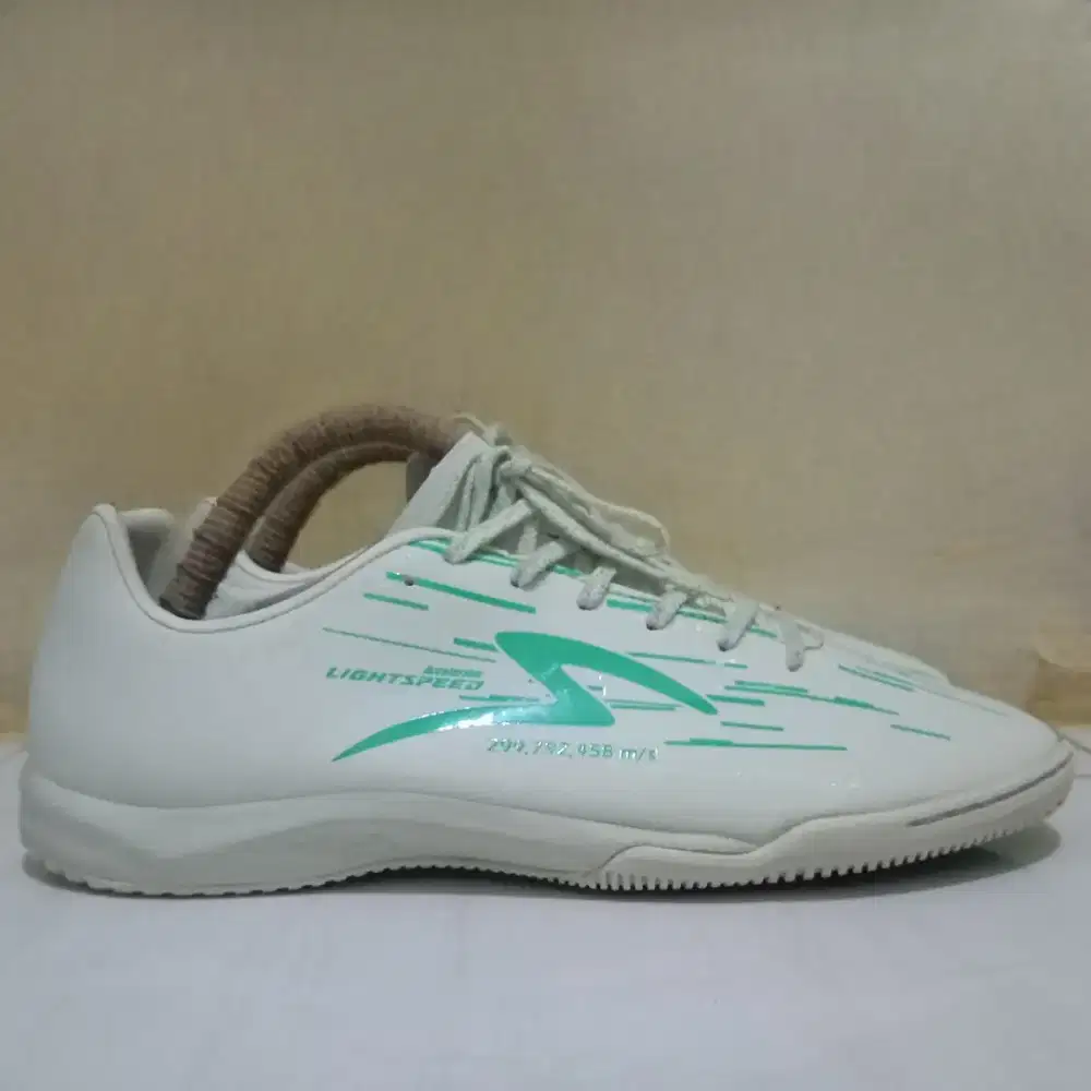 Specs Lightspeed Reborn iN size42 1x pake
