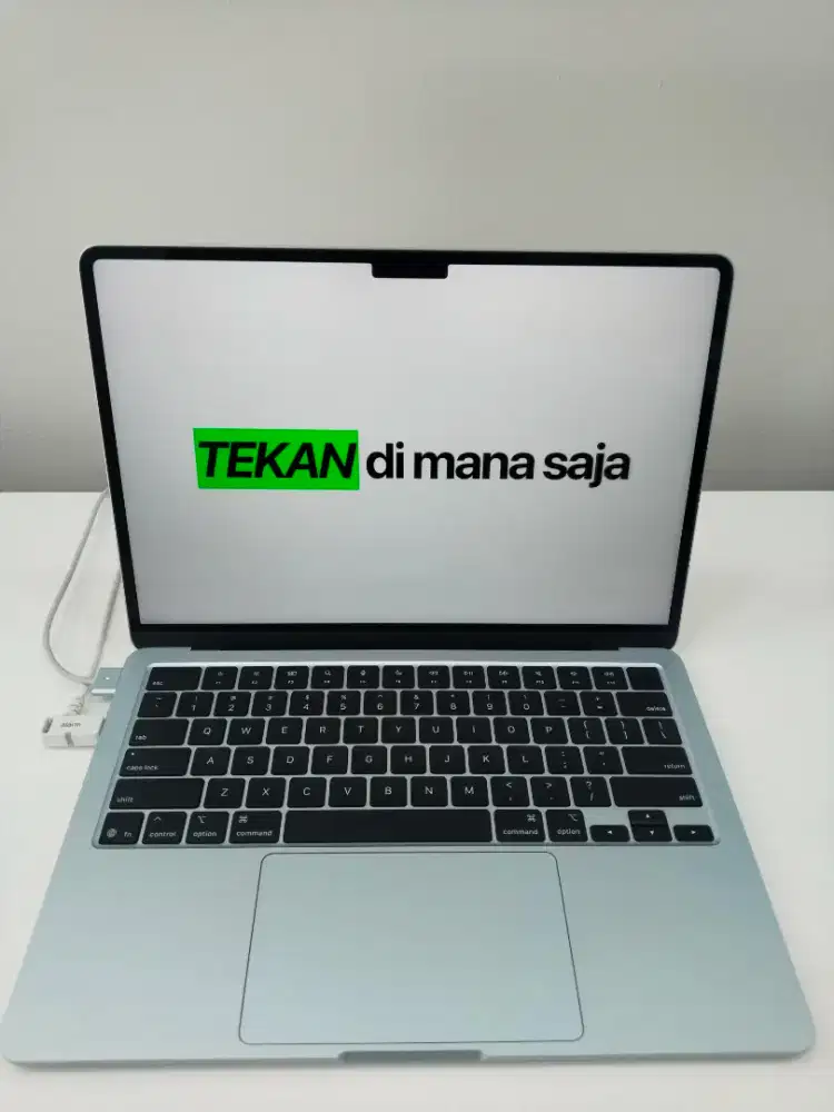 KREDIT MACBOOK AIR(13 INCI), HANYA DENGAN HOMECREDIT DIIBOX KUTASQUARE