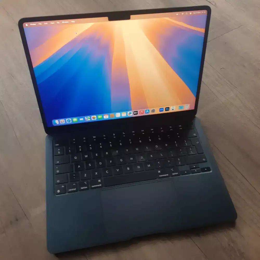 Macbook air m2 2022 ram 8gb ssd 512gb midnight fullset mulus bisa cod
