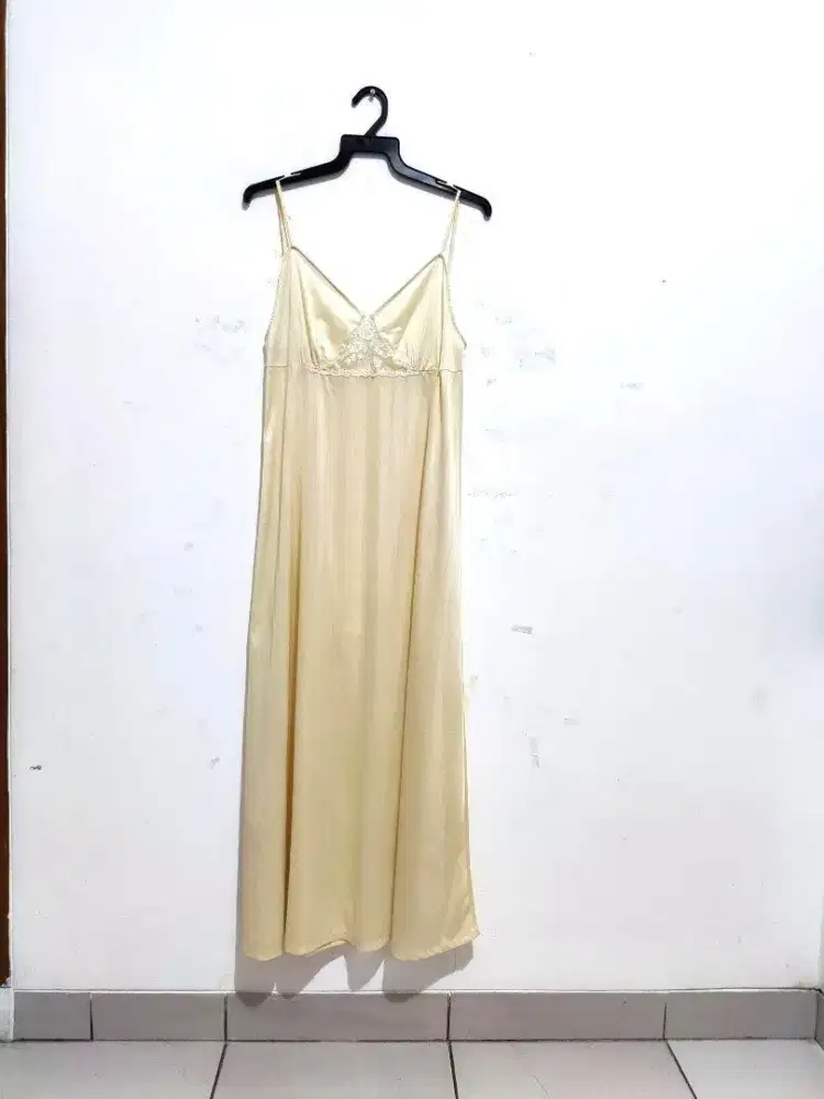 Baju Tidur Wanita ( Daster/Lingerie) Kuning Muda  satin Size M