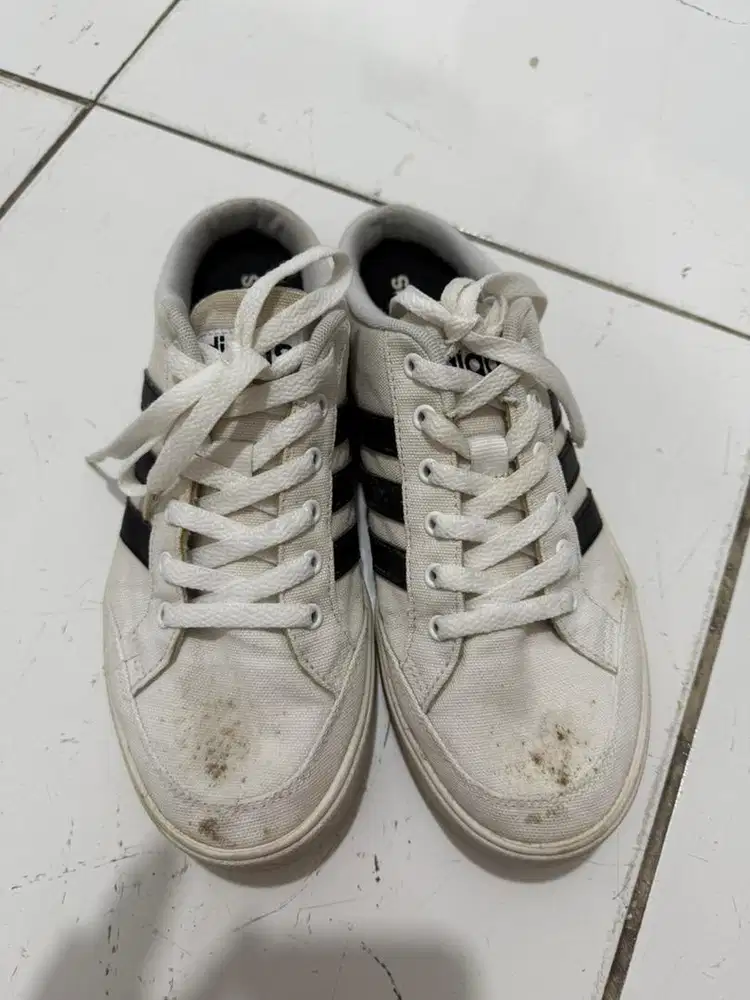 Sepatu slip on adidas size 8,5