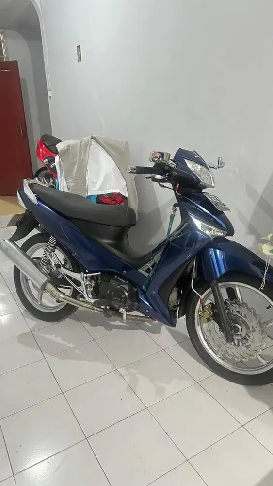 Kaliper cakram rem depan honda supra