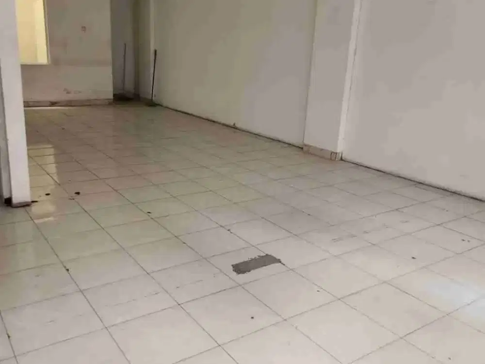 Disewakan termurah ruko PIK1