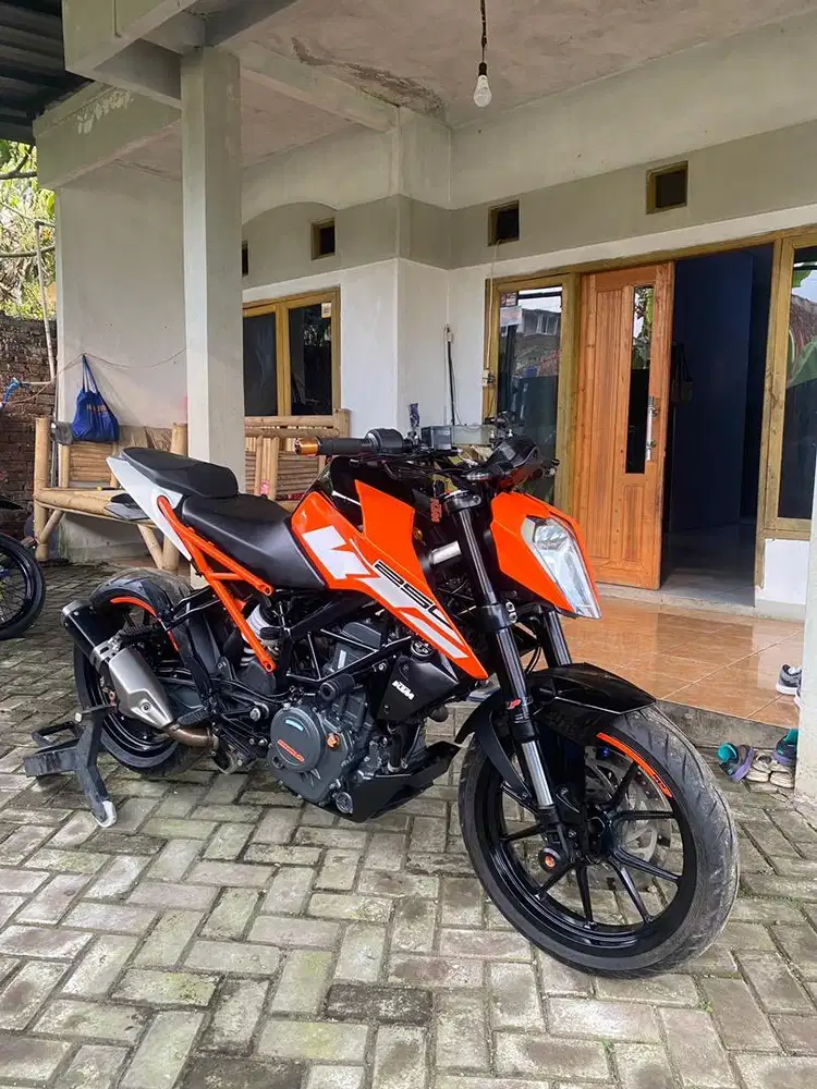 KTM DUKE 250 gen 2 odometer 1rb km