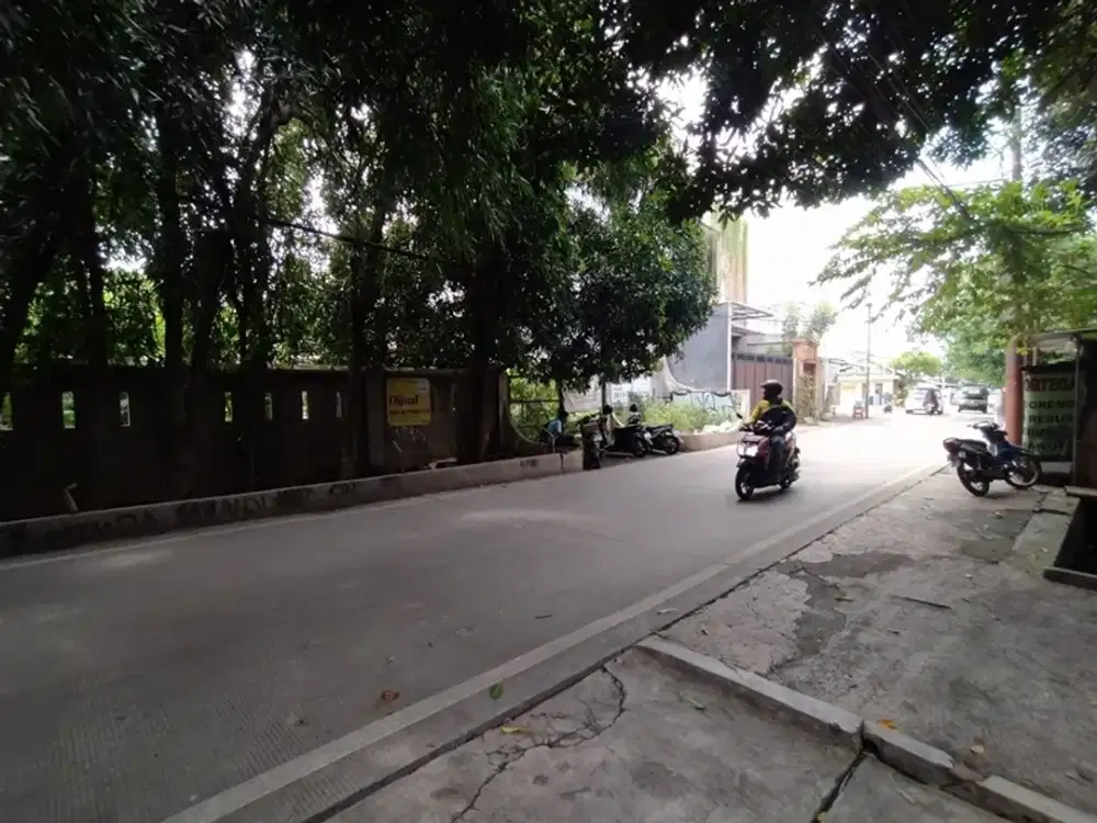 Tanah Siap Bangun di Jln.Sadar Raya Jagakarsa, Strategis, Akses Lebar