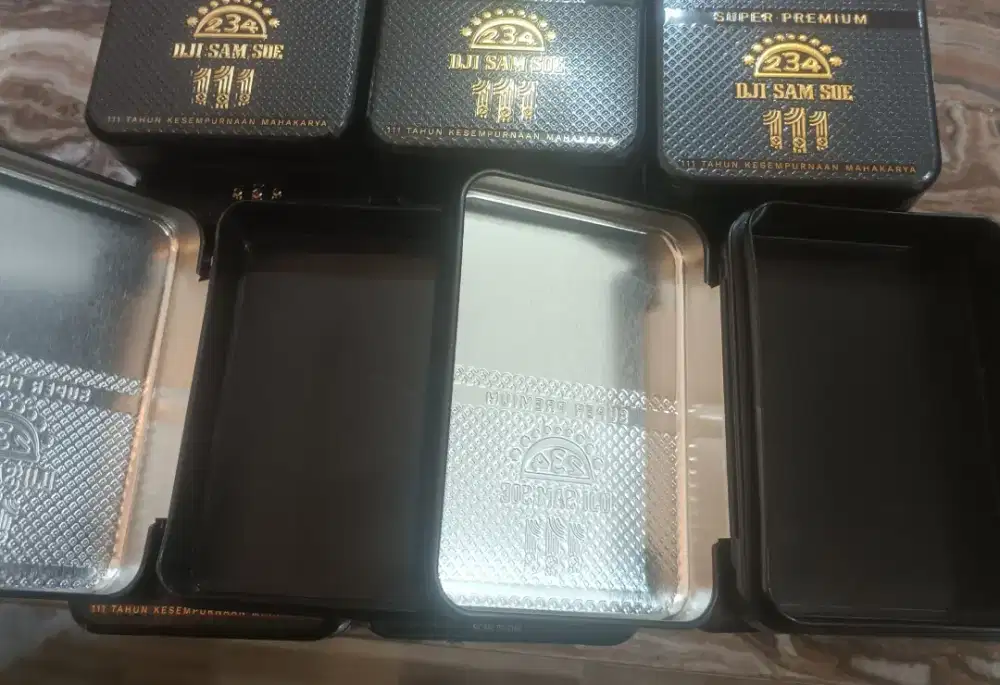 Kotak penyimpanan limited edition 111