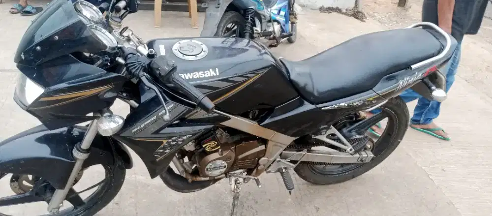 Kawasaki Ninja R full original 2014