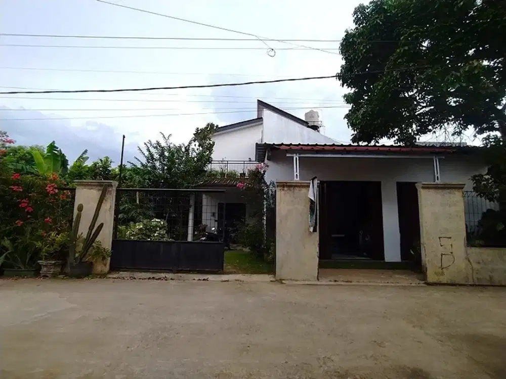 RUMAH MURAH 2LT DI DEPOK, HALAMAN LUAS, 5 KAMAR, BONUS KIOS JUALAN