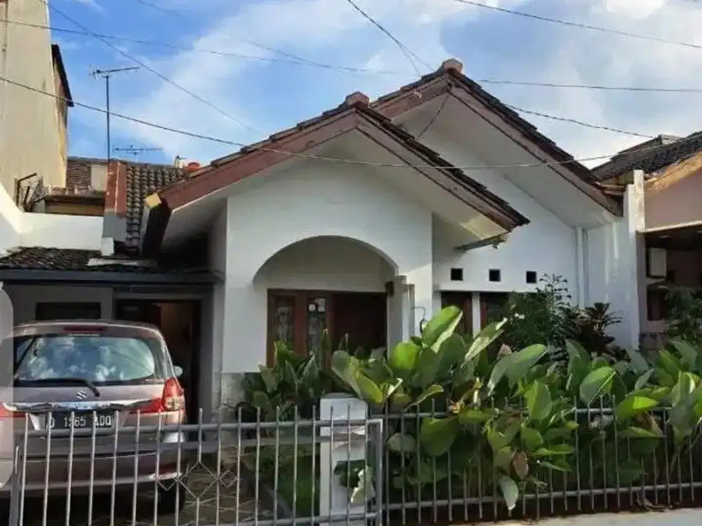 Rumah menarik siap huni dalam komplek Antapani Bandung kota