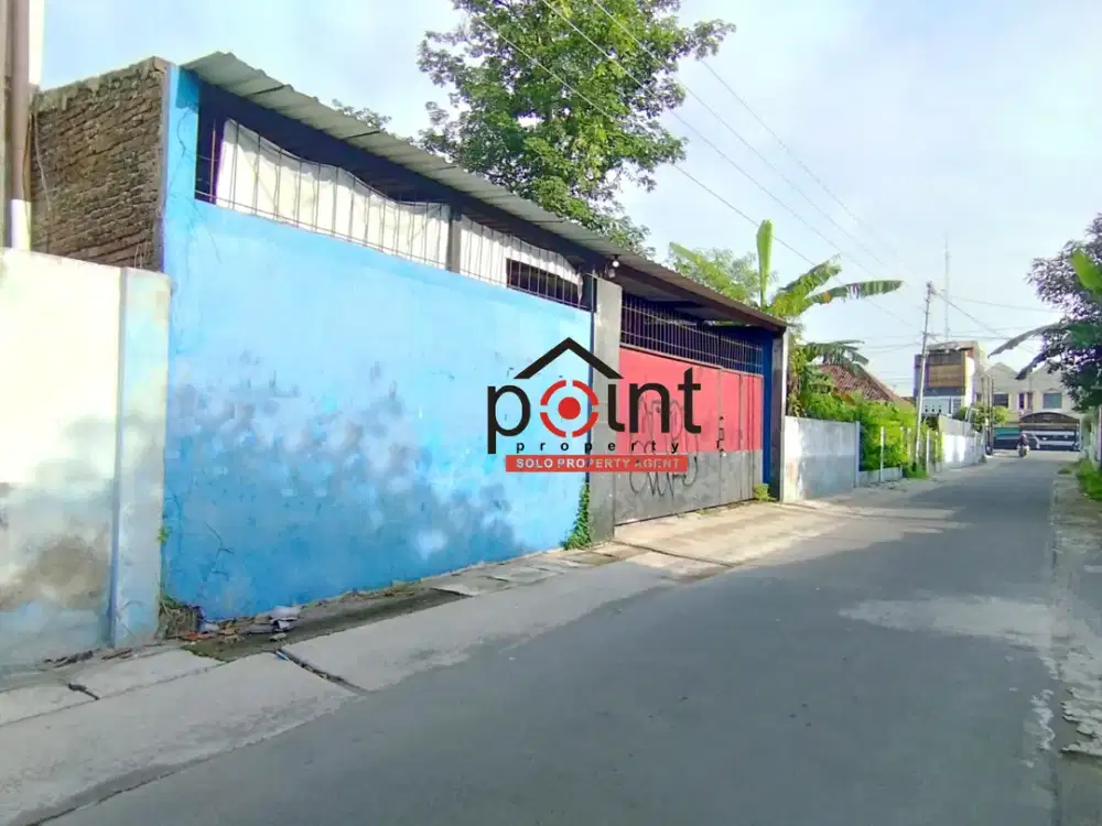 Rumah dan Bangunan Rumah Strategis Dekat Kampus UMS