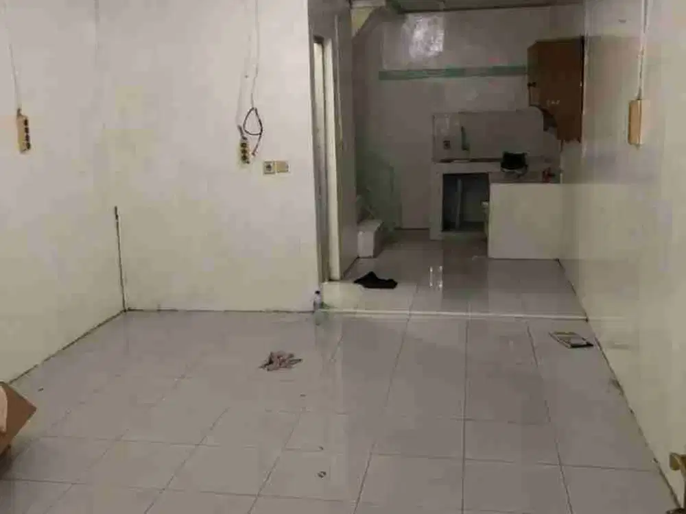 Rumah 2 lantai siap huni
