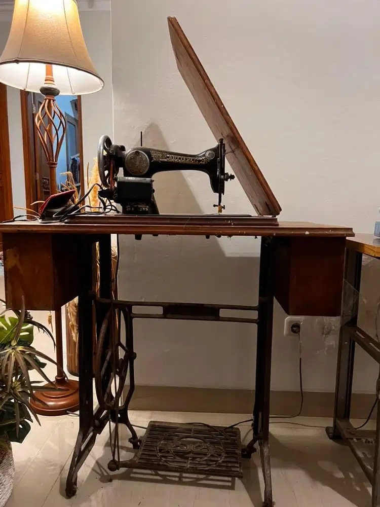 Dijual mesin jahit Butterfly mesin jahit tradisional/manual