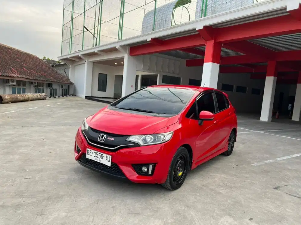 DIJUAL HONDA JAZZ RS METIC 2014