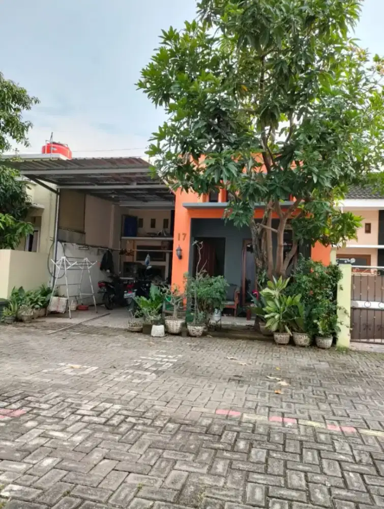 Rumah secondary cakep siap huni