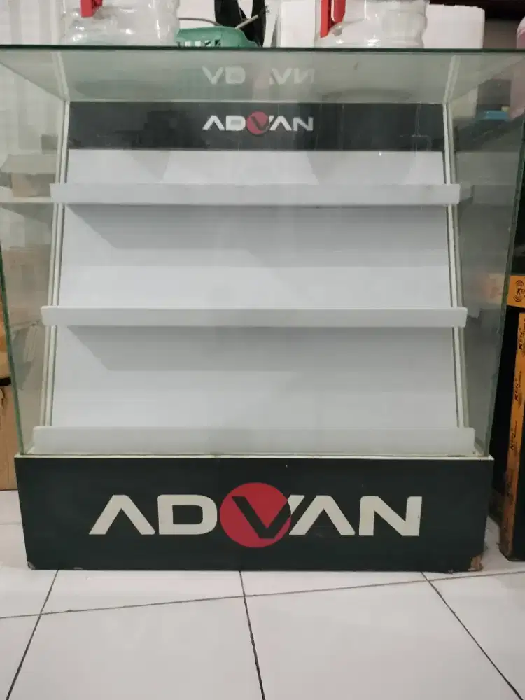 Jual etalase hp banyak ukuran.