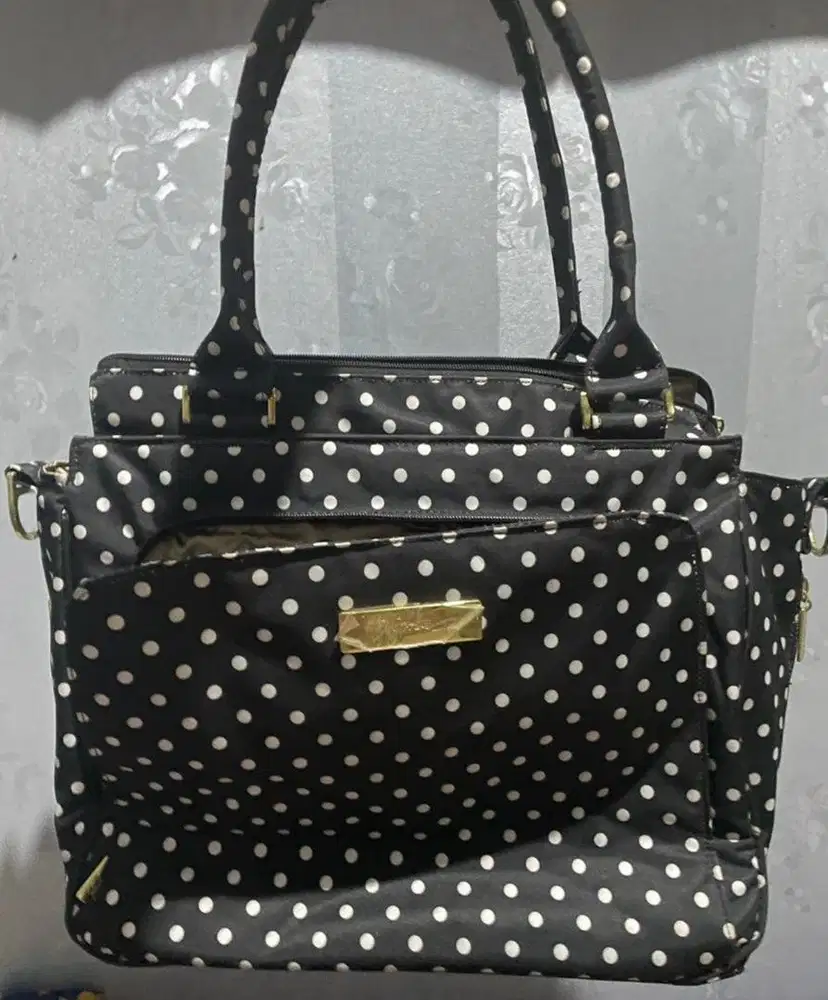 Jujube Diaper Bag (be classy polkadot)