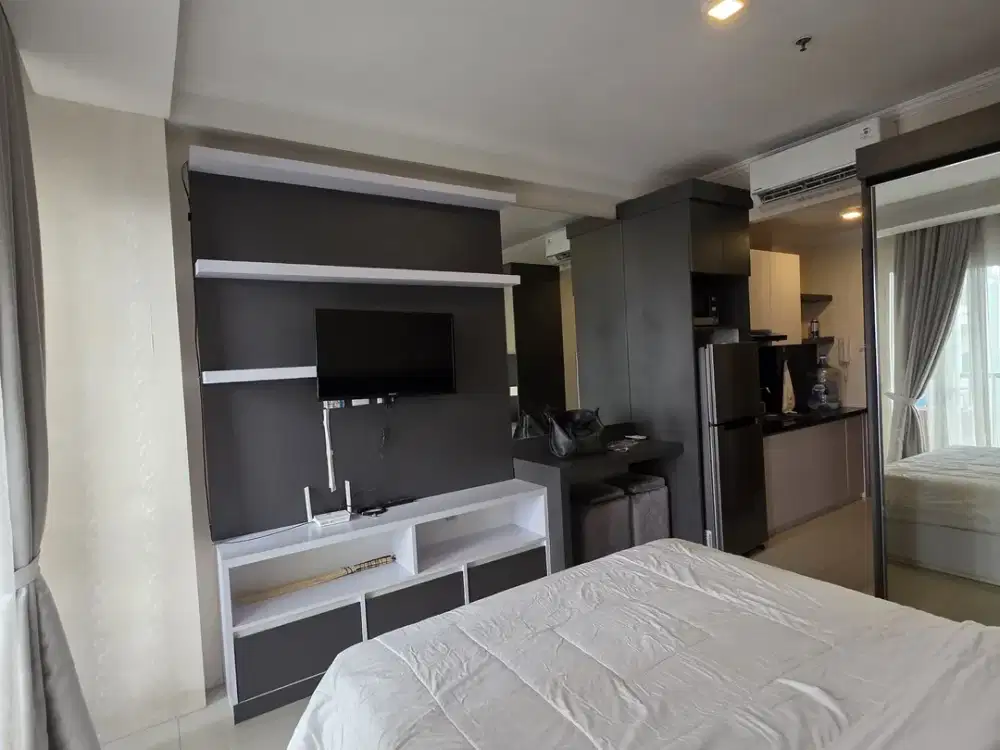 Disewakan Studio Signature Park Grande – Full Furnish, View MT Haryono