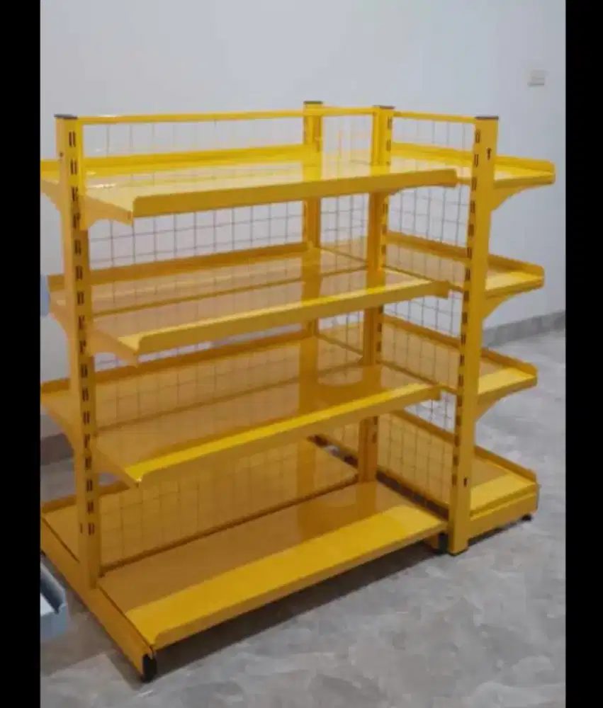 Rak Minimarket Banyak Promo