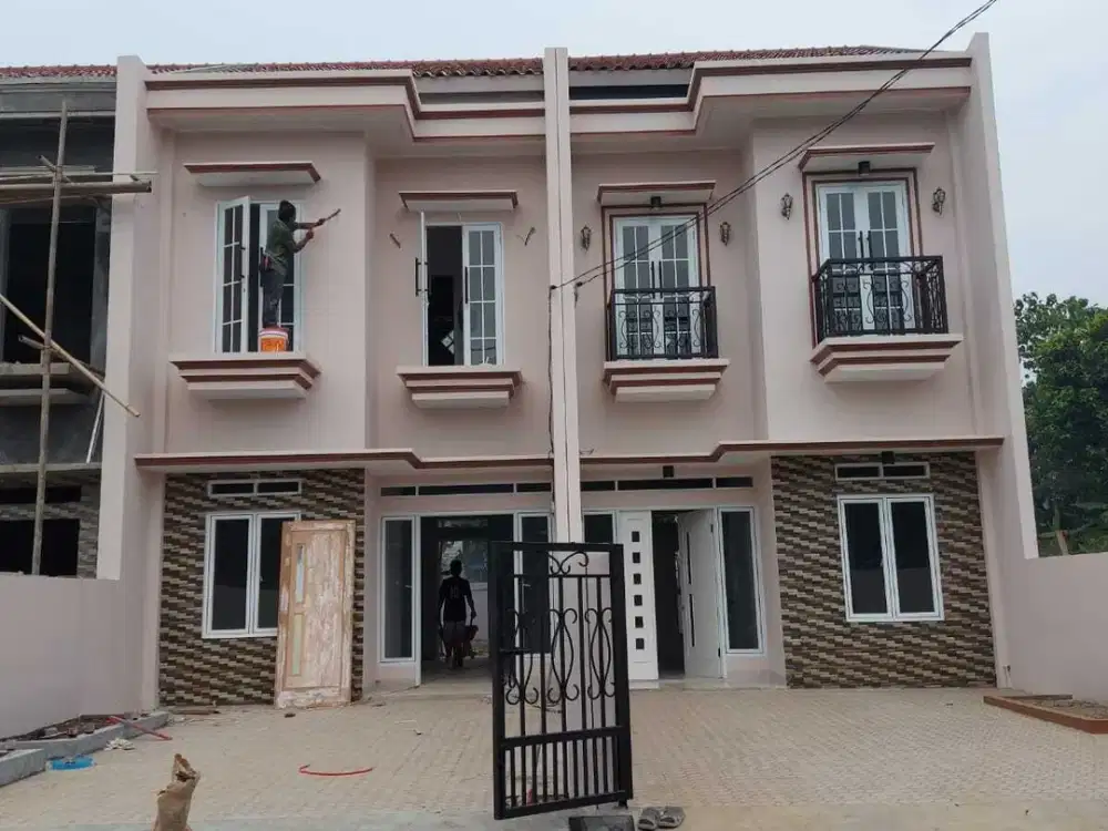 Rumah 2 lantai siap huni tanah luas harga terjangkau di Cibinong Bogor