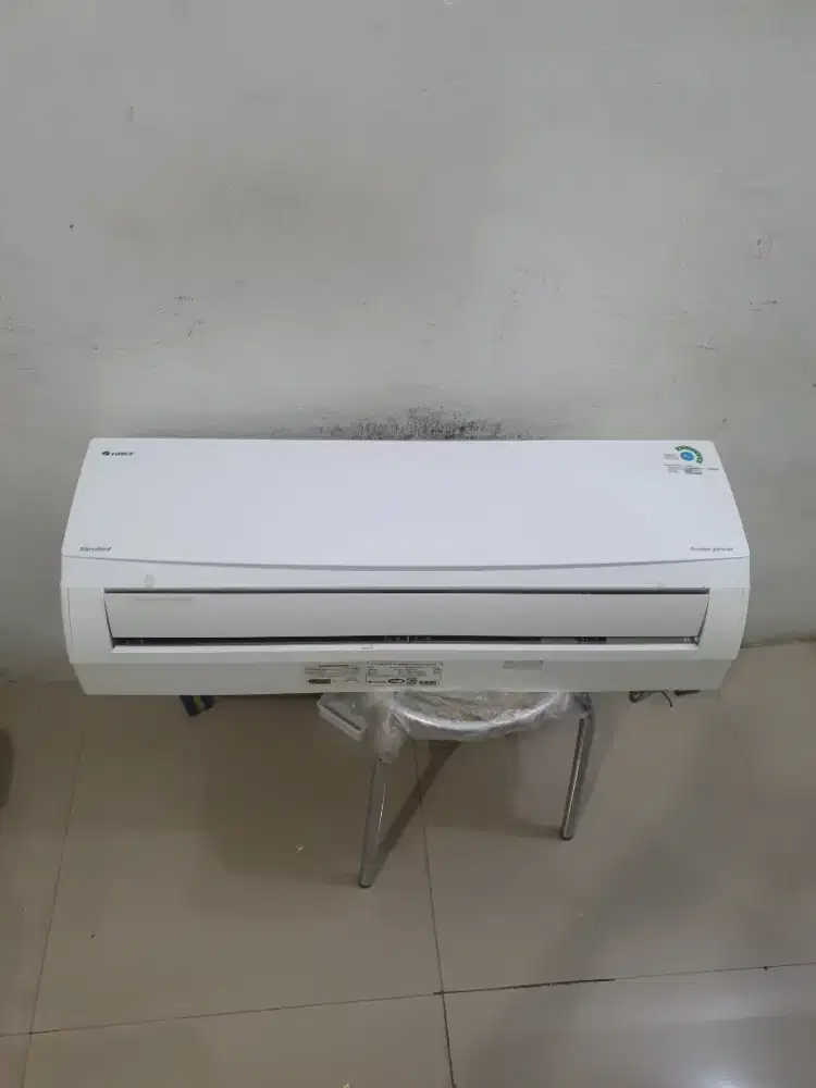 Second Ac Indoor Gree 1,5pk ( mulus dan Ori)