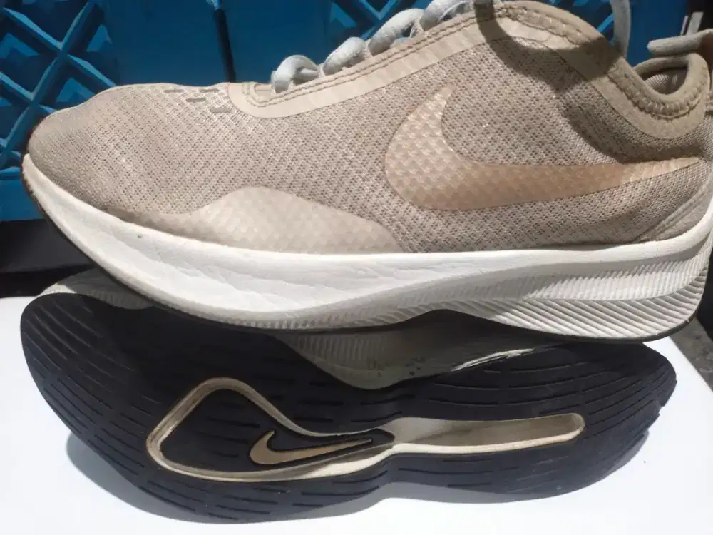 Nike Women sampan sz 39 tag udah tidak bisa dibaca