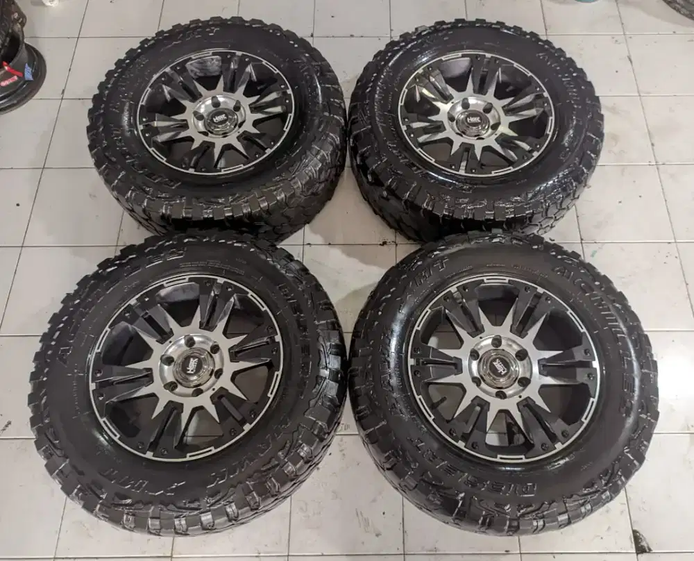 R17 HSR PCD 6x139 L8 Et20+Ban Achiles M/T 80%