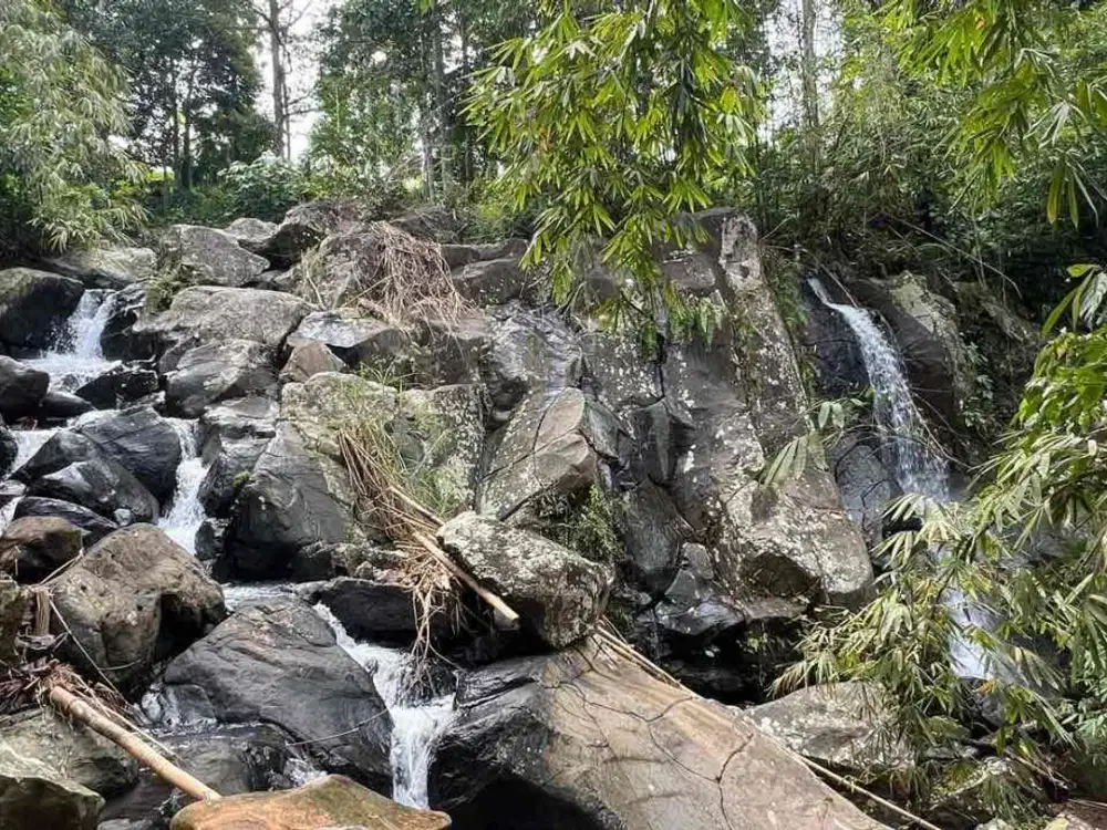 Di jual tanah dengan view air terjun