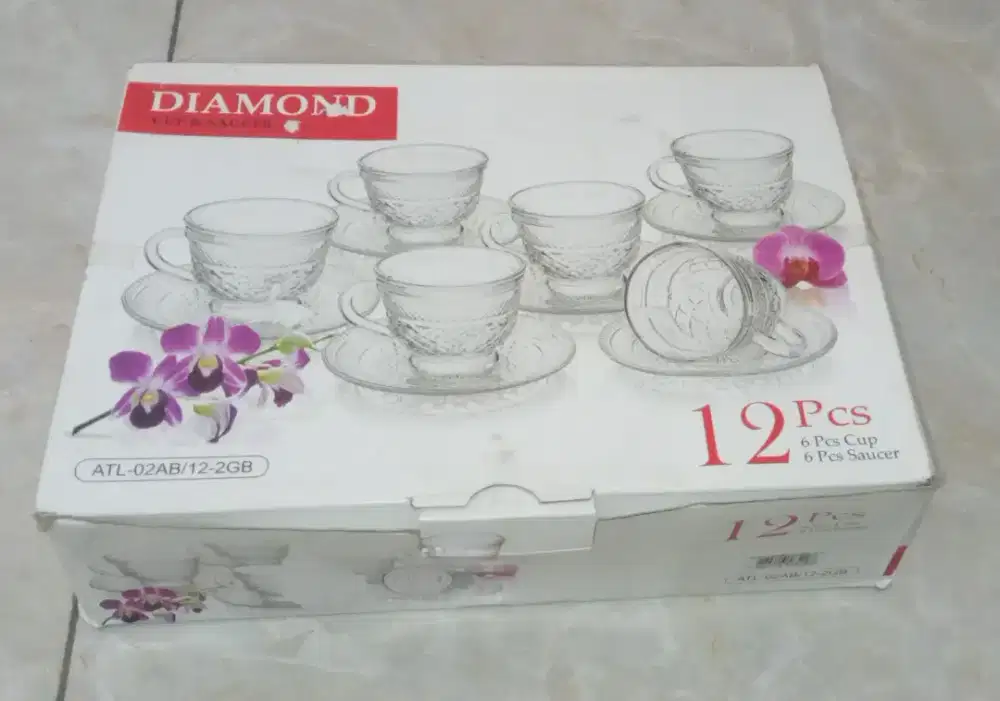 1 set isi 6 cangkir + piring tatakan