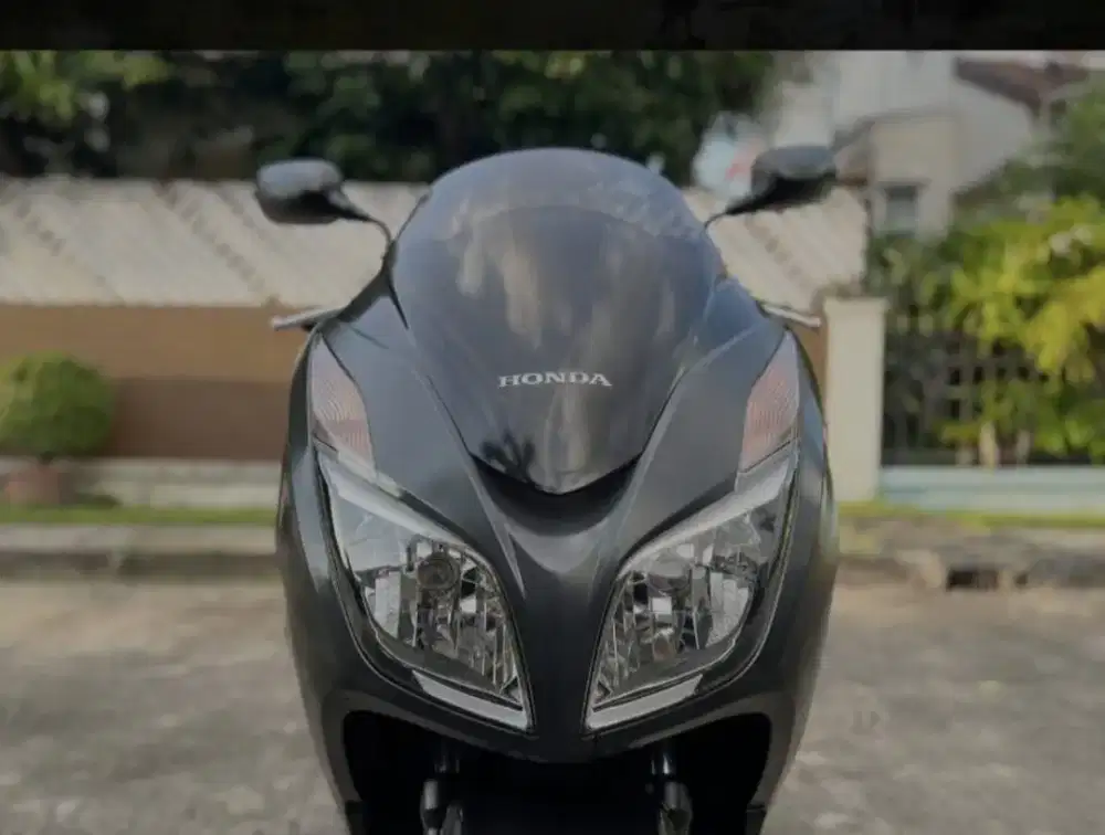 Honda Forza 300 2013. Plat B. Kondisi Baik. Surat Lengkap. Terawat.