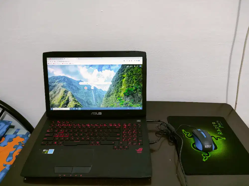 Laptop Asus RAM 16 GB core i7 layar 17inch