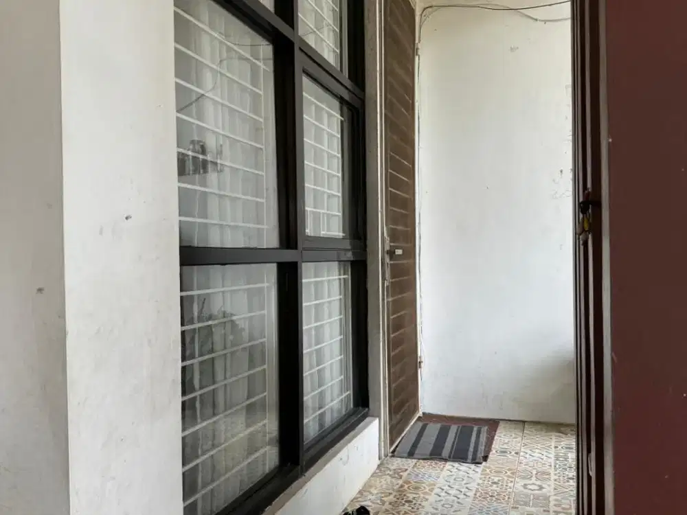 Rumah Semi Furnish Cluster di Serua Dekat Bintaro dan Stasiun