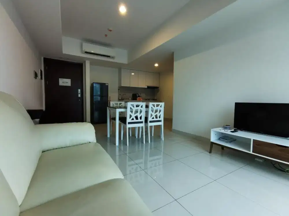 Apartemen 2 BR Furnished Bagus The Kensington Royal Suites Sumarecon K